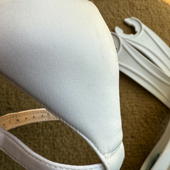 Pashion Footwear Size 8 White Satin Crystal Pashionista no Bow or Flat caps - Picture 7 of 11